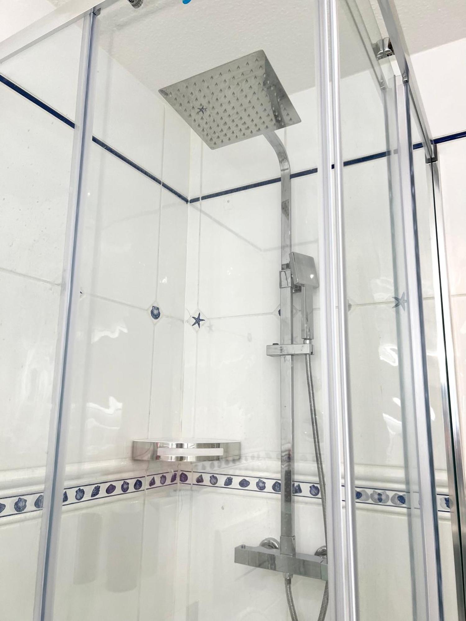 Luxus Maisonette Wohnung Am See, Wehome Premium ザンクト・レオン・ロート エクステリア 写真