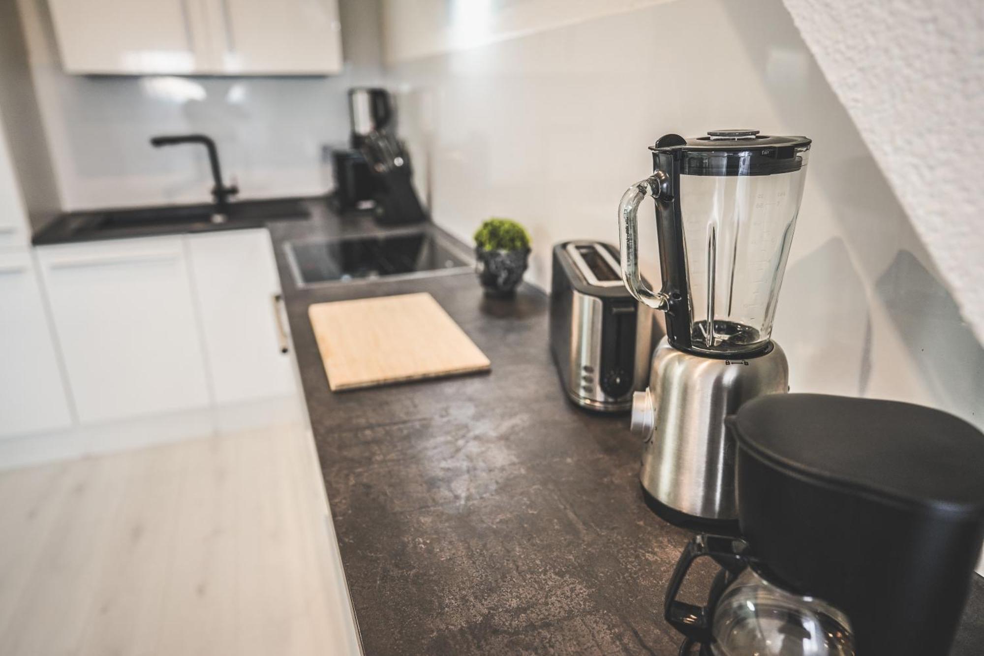 Luxus Maisonette Wohnung Am See, Wehome Premium ザンクト・レオン・ロート エクステリア 写真