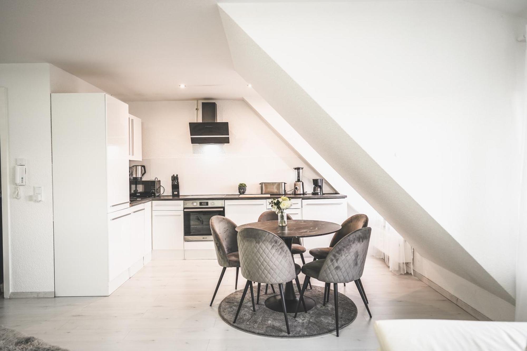 Luxus Maisonette Wohnung Am See, Wehome Premium ザンクト・レオン・ロート エクステリア 写真