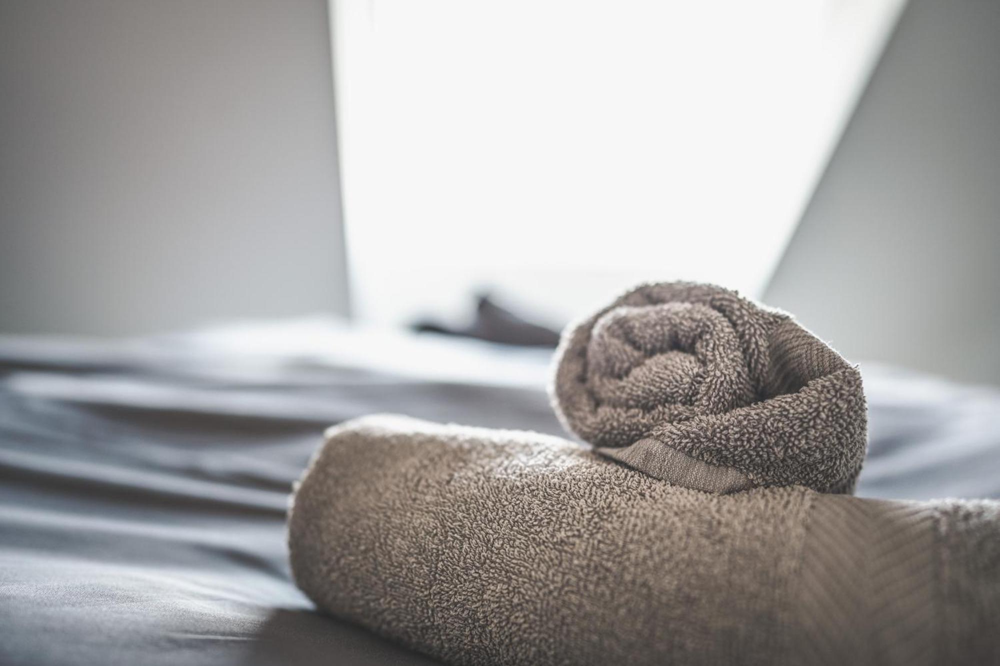 Luxus Maisonette Wohnung Am See, Wehome Premium ザンクト・レオン・ロート エクステリア 写真