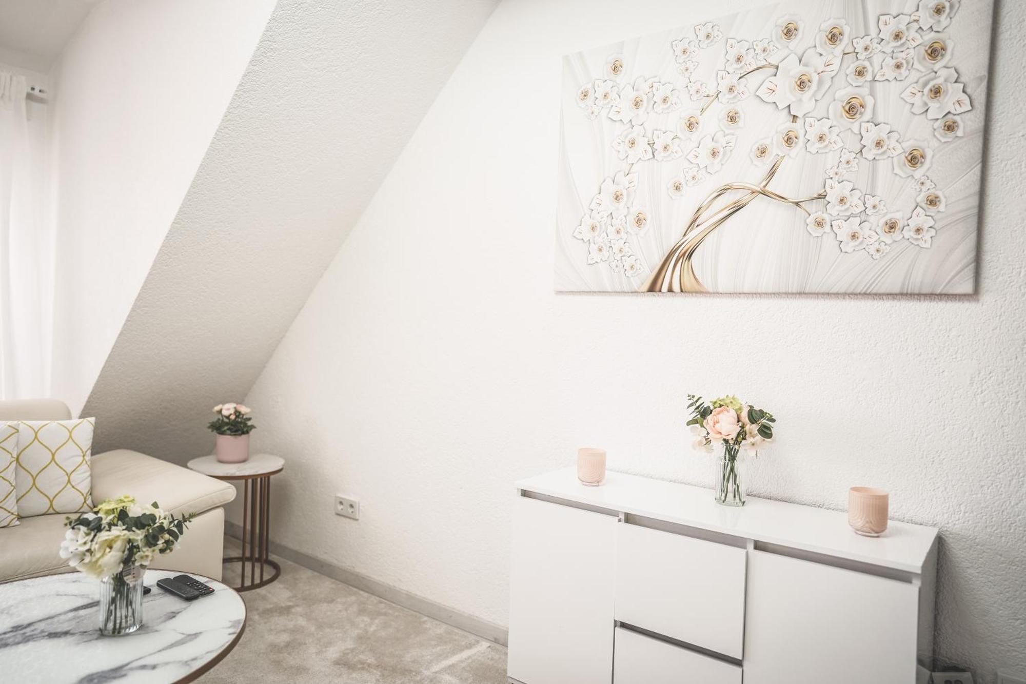 Luxus Maisonette Wohnung Am See, Wehome Premium ザンクト・レオン・ロート エクステリア 写真