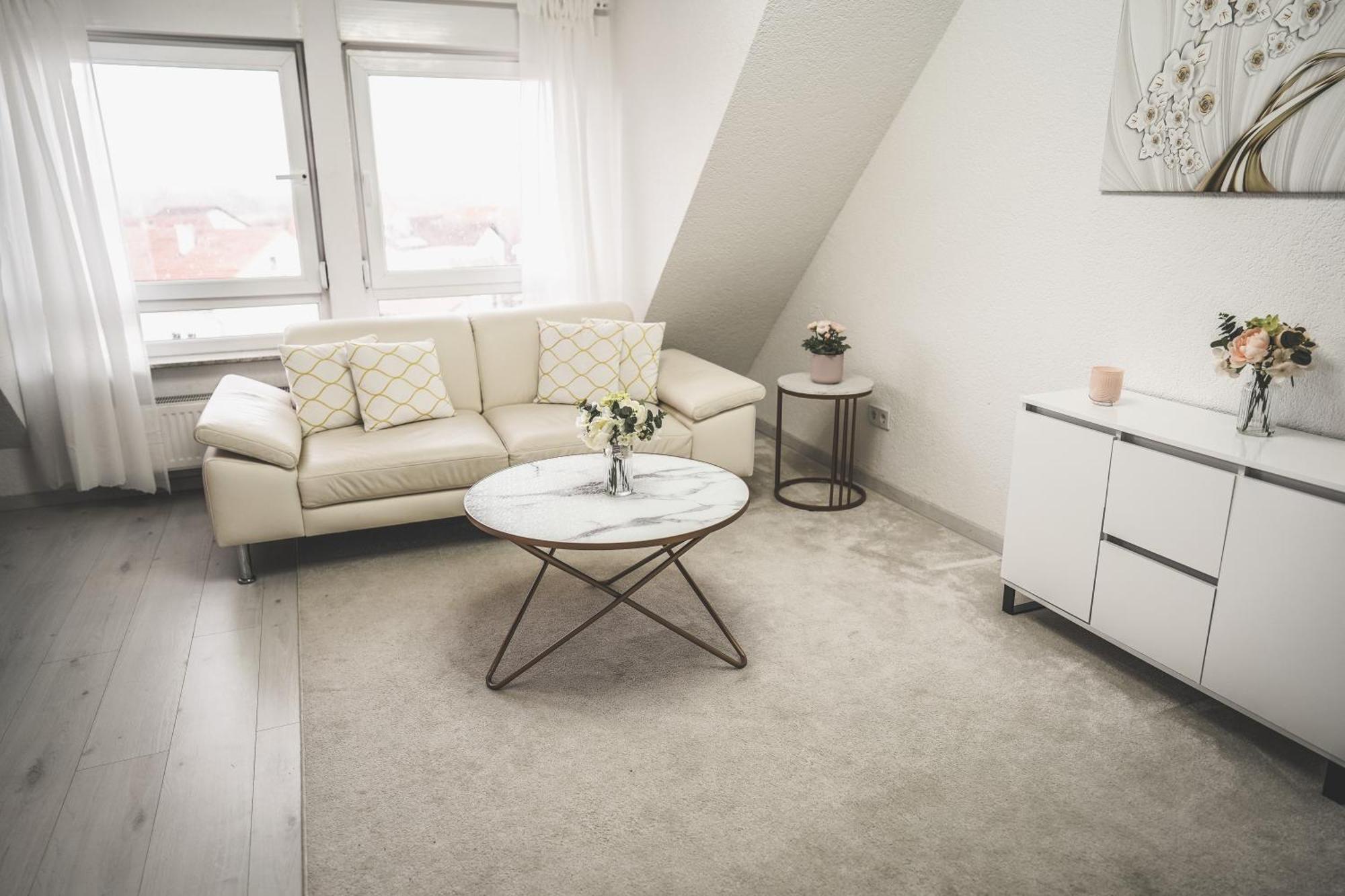 Luxus Maisonette Wohnung Am See, Wehome Premium ザンクト・レオン・ロート エクステリア 写真